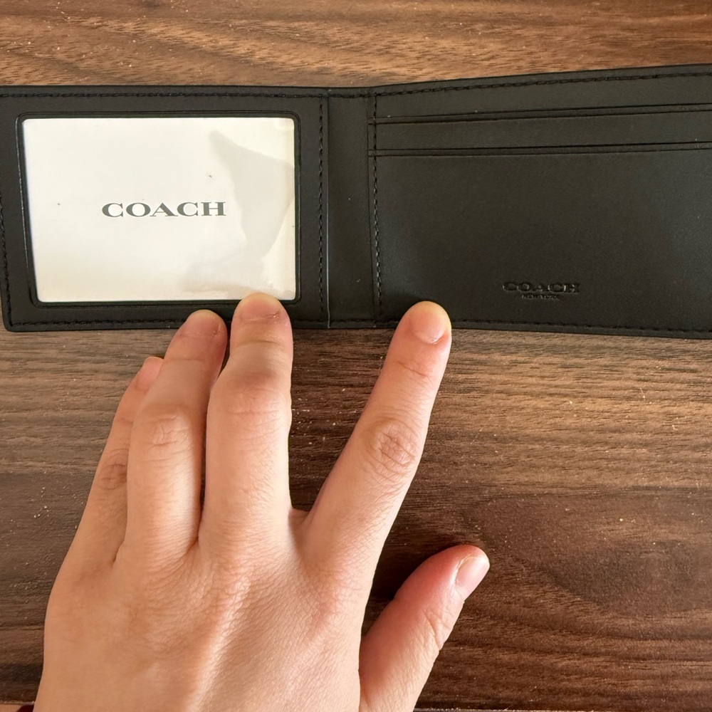 NWOT Coach Monogrammed Card Holder - Picture 2 of 2